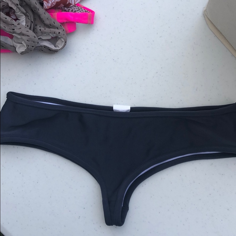 Maui Girl gray bikini bottom